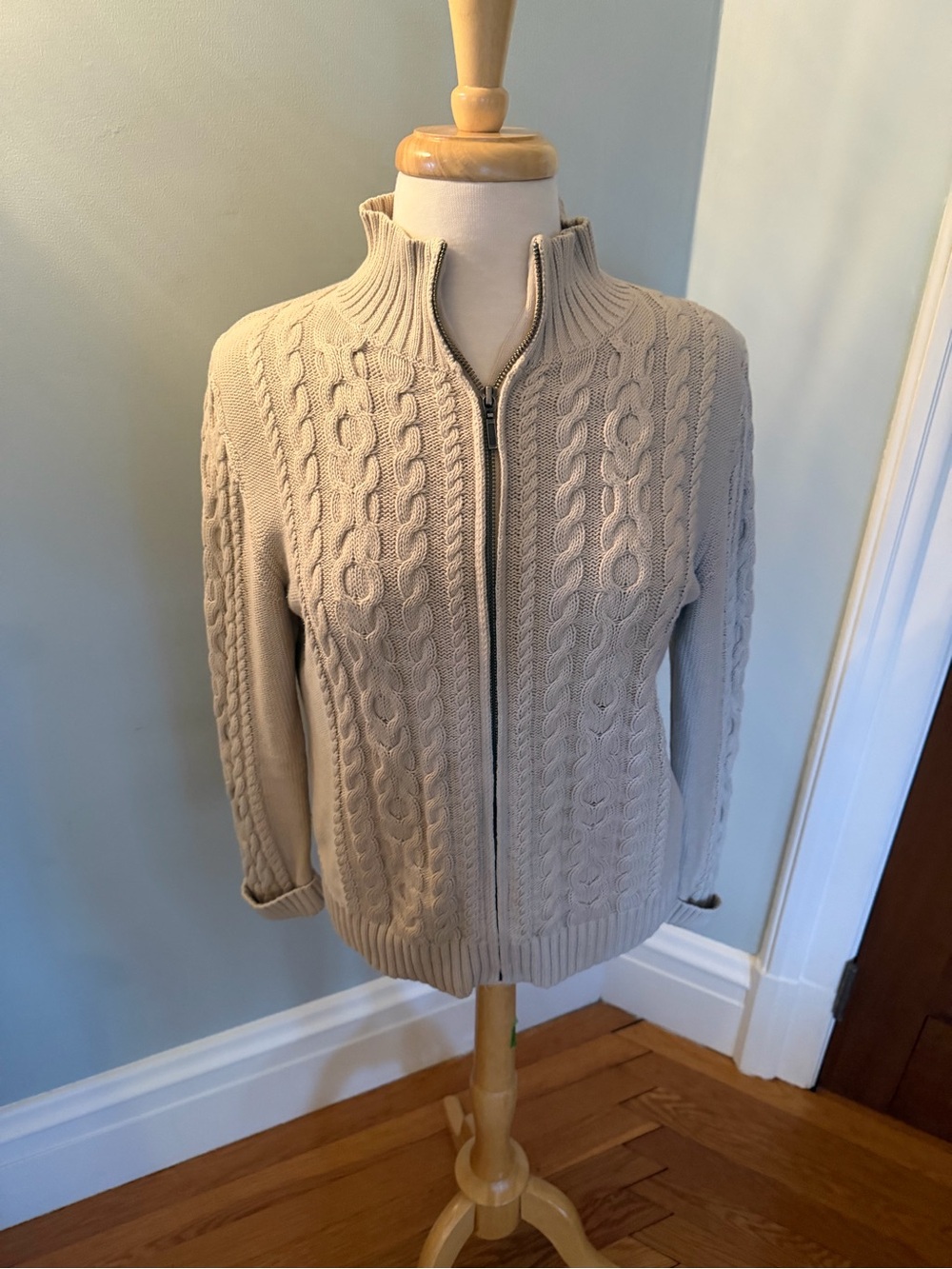 L.L.Bean Women’s Cable Knit Full Zip Cardigan Sweater Medium Petite - Picture 2 of 8